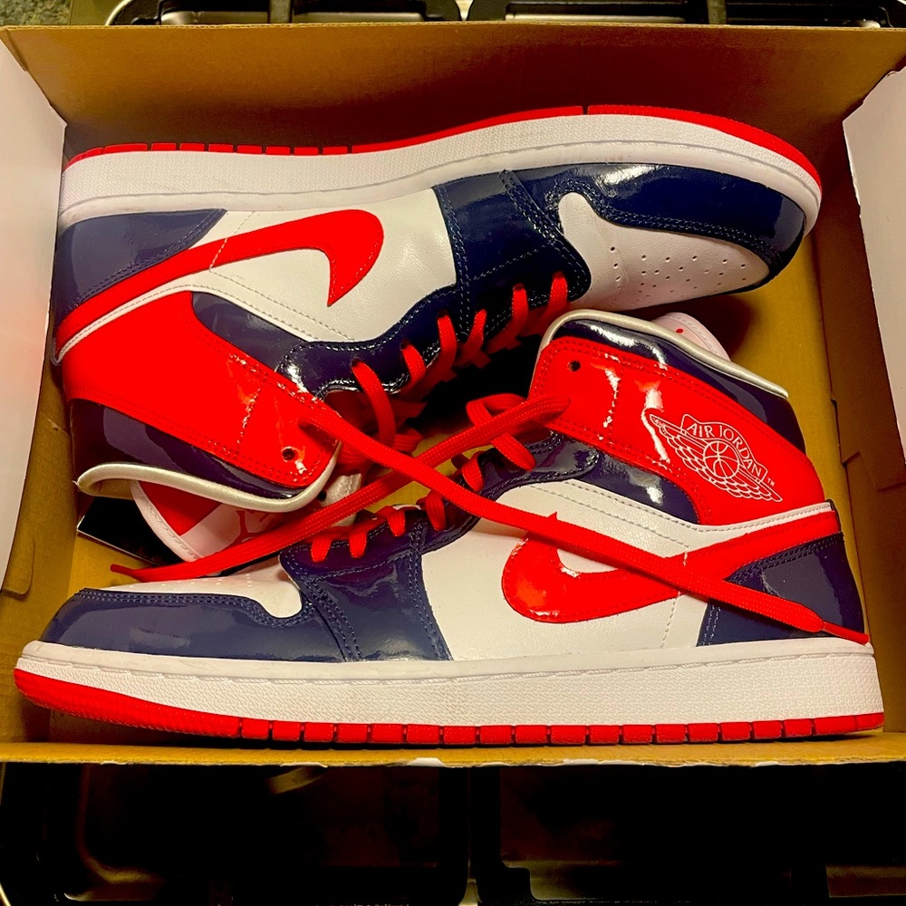AJ 1 men’s size 10.5 Women’s 12